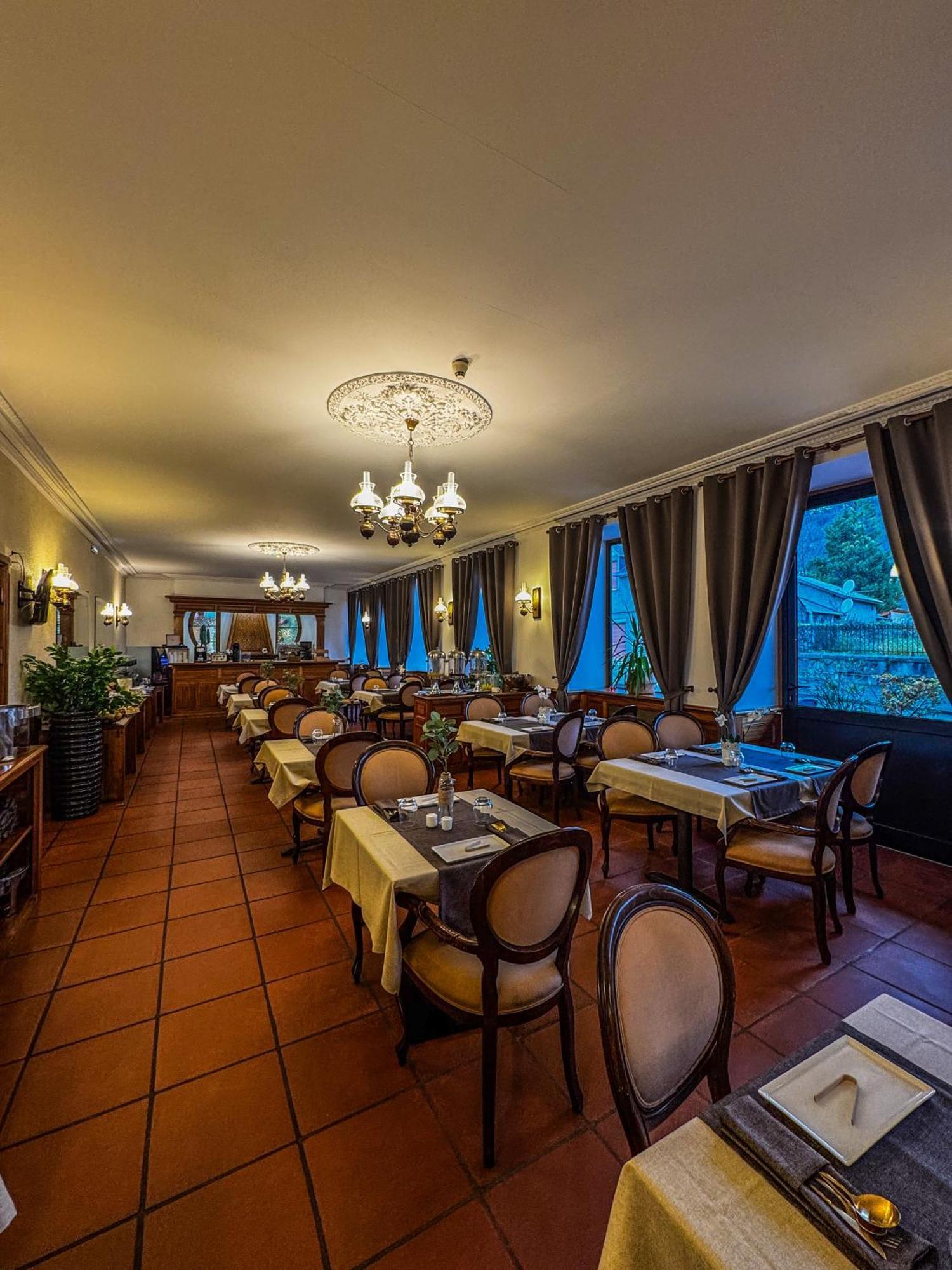 Grand Hotel De France Pierrefitte-Nestalas Exterior photo