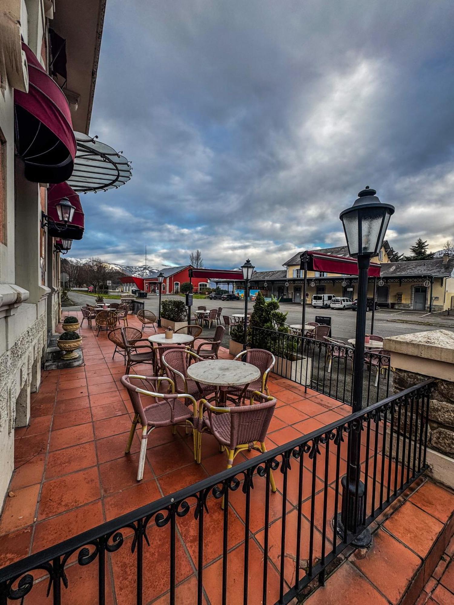 Grand Hotel De France Pierrefitte-Nestalas Exterior photo